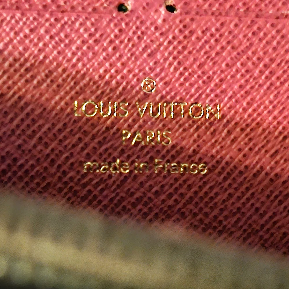 Louis Vuitton Wallet - Picture 3 of 15